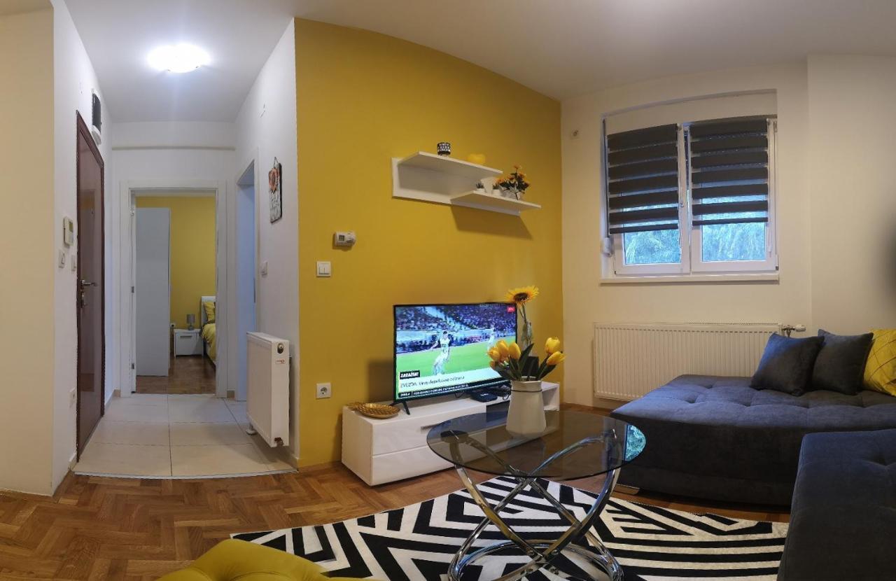 Apartman Sunflower Sremska Mitrovica Exterior photo